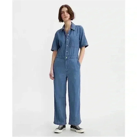 NWT Levi's® Women's Short Sleeve Heritage
Jumpsuit - Playday XXL - Picture 1 of 3